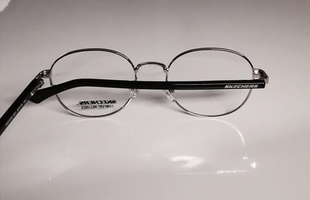 نظارة سكيتشرز Skechers 2239 001