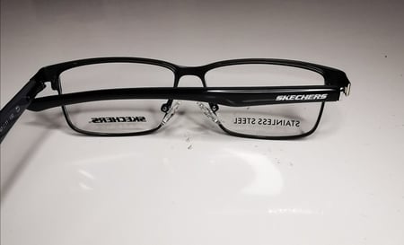 نظارة سكيتشرز Skechers 1889 005