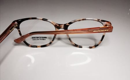 نظارة سكيتشرز Skechers 2211 054