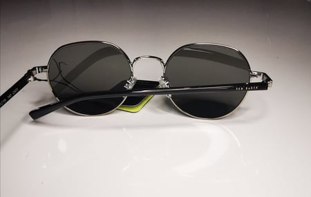 SUN GLASSES POLARIZED GRAY نظارات شمسية بولارايز طبية