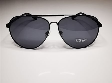 POLARIZED GUESS SUNGLASSES