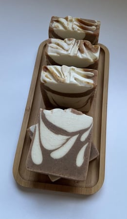 صابون لبان الذكر والكركم