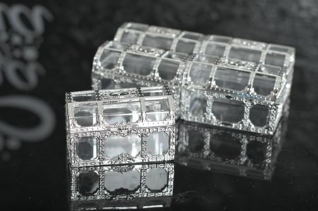 مجموعه(12) صناديق توزيعات بلاستيك فضي 5*7سم