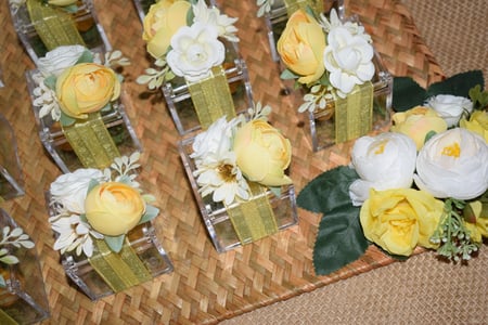 توزيعات المسك أصفر