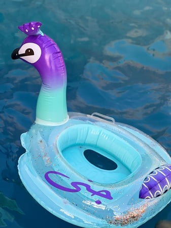 عوامات اطفال مميزة - متعة الصيف من مسرات