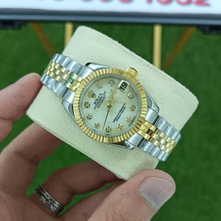 ساعة رولكس صدفي نسائيه