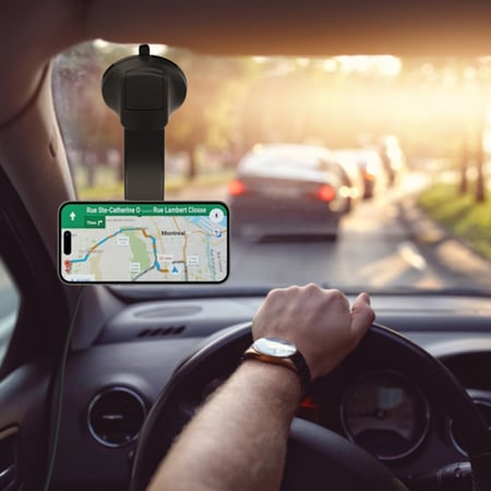 MOMAX = موماكس - حامل شحن لاسلكي مغناطيسي بقوة 15 واط للسيارة - أسود = 4894222072008