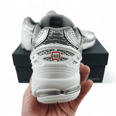NEW BALANCE 1906L