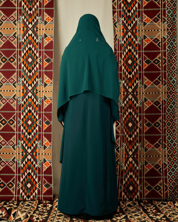 عباية خضراء كريب رسمية بقصة مميزة