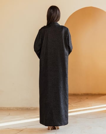 عباية سوداء جاكار بورود بارزه