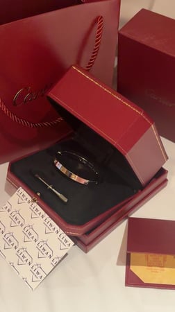 اسورة لوف بدايموند سلفر- عريضة