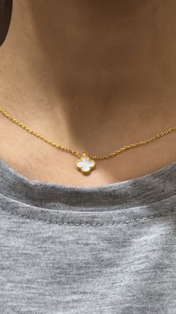 سلسال سويت الامبرا حجر ابيض