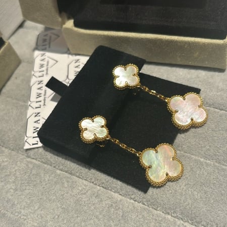 حلق ماجيك الامبرا حجر ابيض -قولد