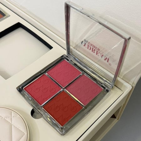 بوكس مكياج 43 قطعة كل أدوات التجميل في بوكس واحد