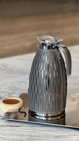 ترمس شاي رماديي كبير 2 لتر