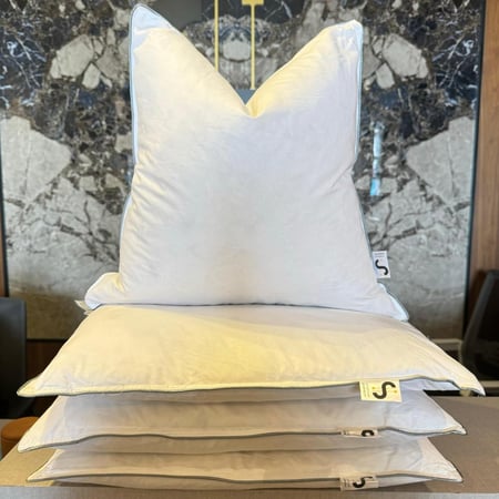 حشوة ريش مقاس 50 × 50