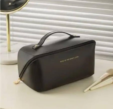 شنطة وحقيبة مكياج-متجر رفوف القمر