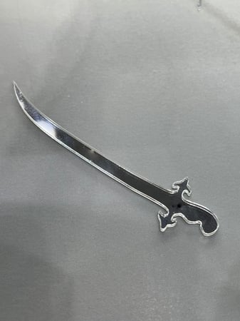 خريطة وسيف وسيفن ونخلة فضي مرايا