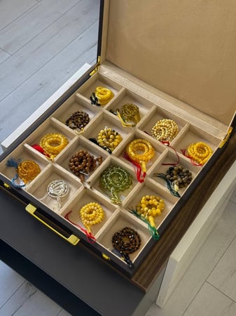 صندوق تخزين جلد للسبح