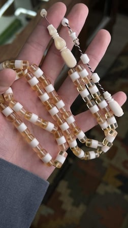 مستكة منوصف