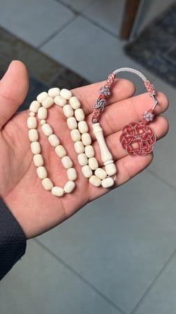 عاج طبيعي