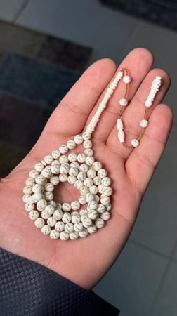 عاج منقوش فضه