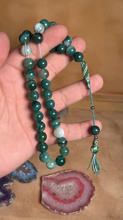 حجر طبيعي