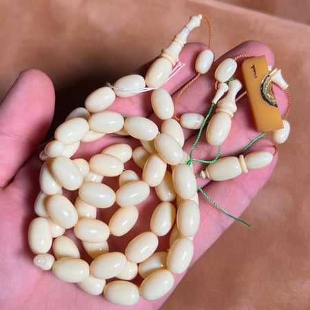 ضومنه لؤلؤي قديم معرقه