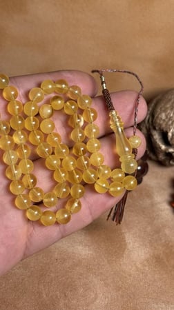 كهرمان طبيعي