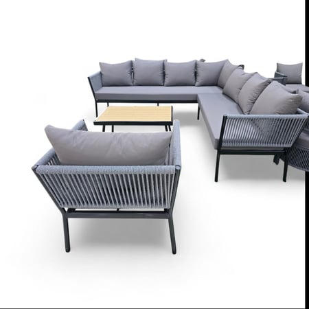 جلسة خارجية حرف L