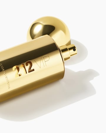 عطر كارولينا هيريرا 212 VIP النسائي او دو بارفيوم 80مل