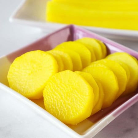 مخلل الفجل الأصفر ( حدد النوع)