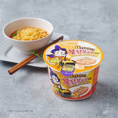 كوب رامن نكهة الكواترو-الاجبان الاربعه