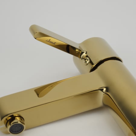 خلاط مغسلة قصير مقبض رفيع بلون ذهبي لامع سهل التنظيف من عسك للأنابيب