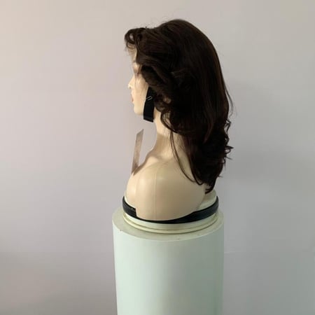 باروكه شعر طبيعى   طول 14أنش كثافه 180 اسود طبيعى جذور اماميه فروه دانتيل