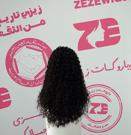 باروكه شعر طبيعى   طول 22أنش كثافه 180 اسود طبيعى جذور اماميه فروه دانتيل كيرلى