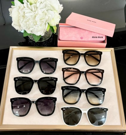 نظاره ماركة ‏Miumiu