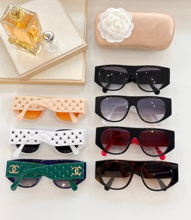 نظاره ماركة Chanel