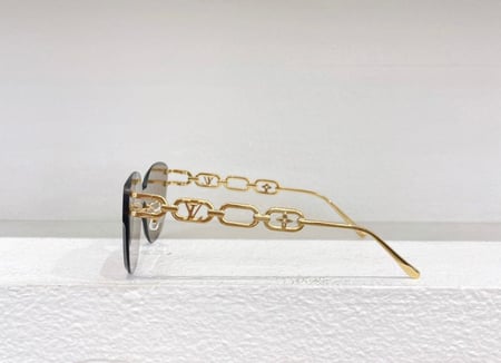 نظاره ماركة LV