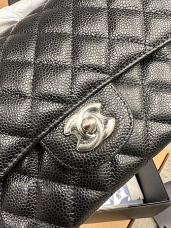 شنطة نسائية ماركة Chanel