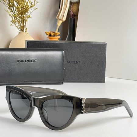نظاره ماركة YSL