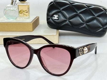 نظاره ماركة Chanel