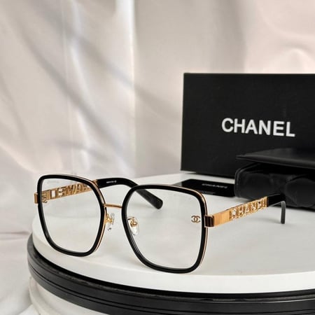 نظاره ماركة Chanel