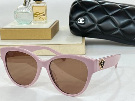 نظاره ماركة Chanel
