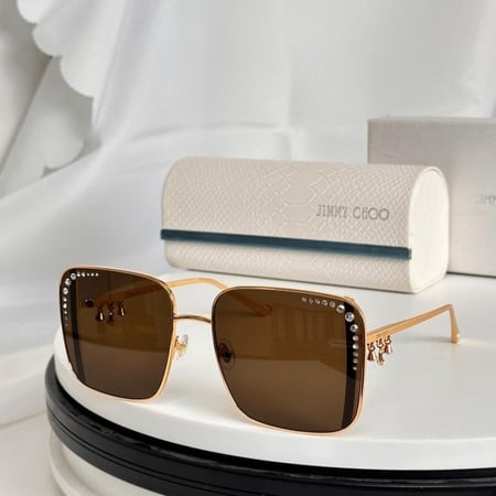 نظاره ماركة jimmychoo