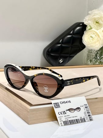 نظاره ماركة Chanel