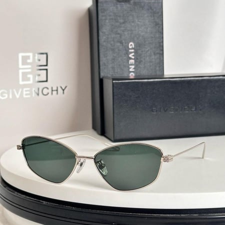 نظاره ماركة ‏Givenchy