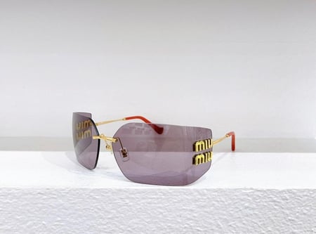 نظاره ماركة Miumiu