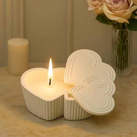 علبة على شكل قلب