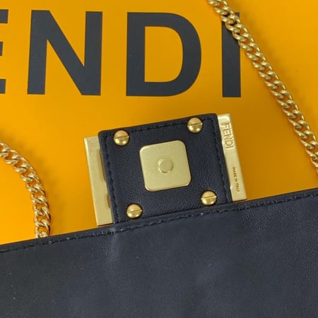 Fendi 19x11.5x4cm